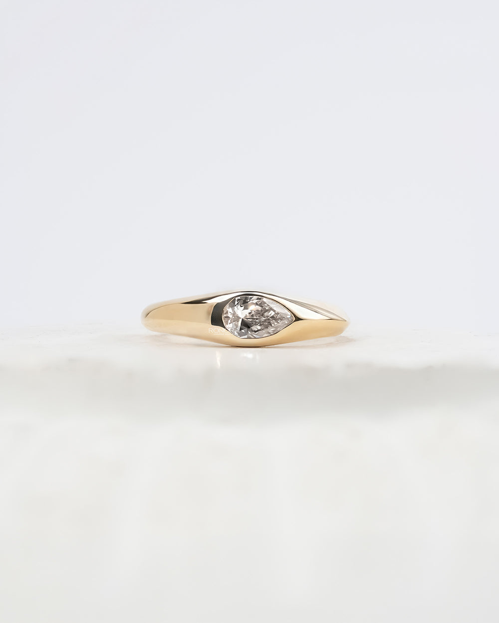 Pear Bezel Ring, Design code: R63