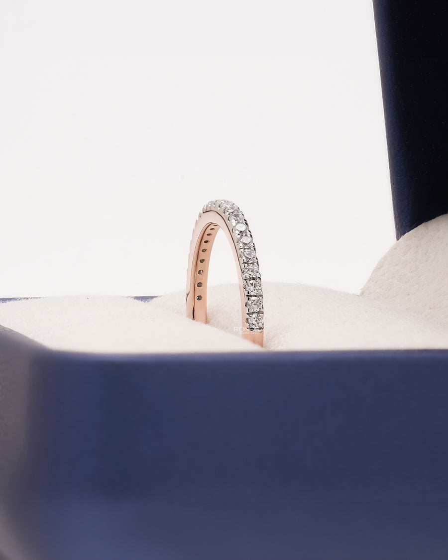 Selene slim curved lab grown diamond pavé band in rose gold inside Ronora box