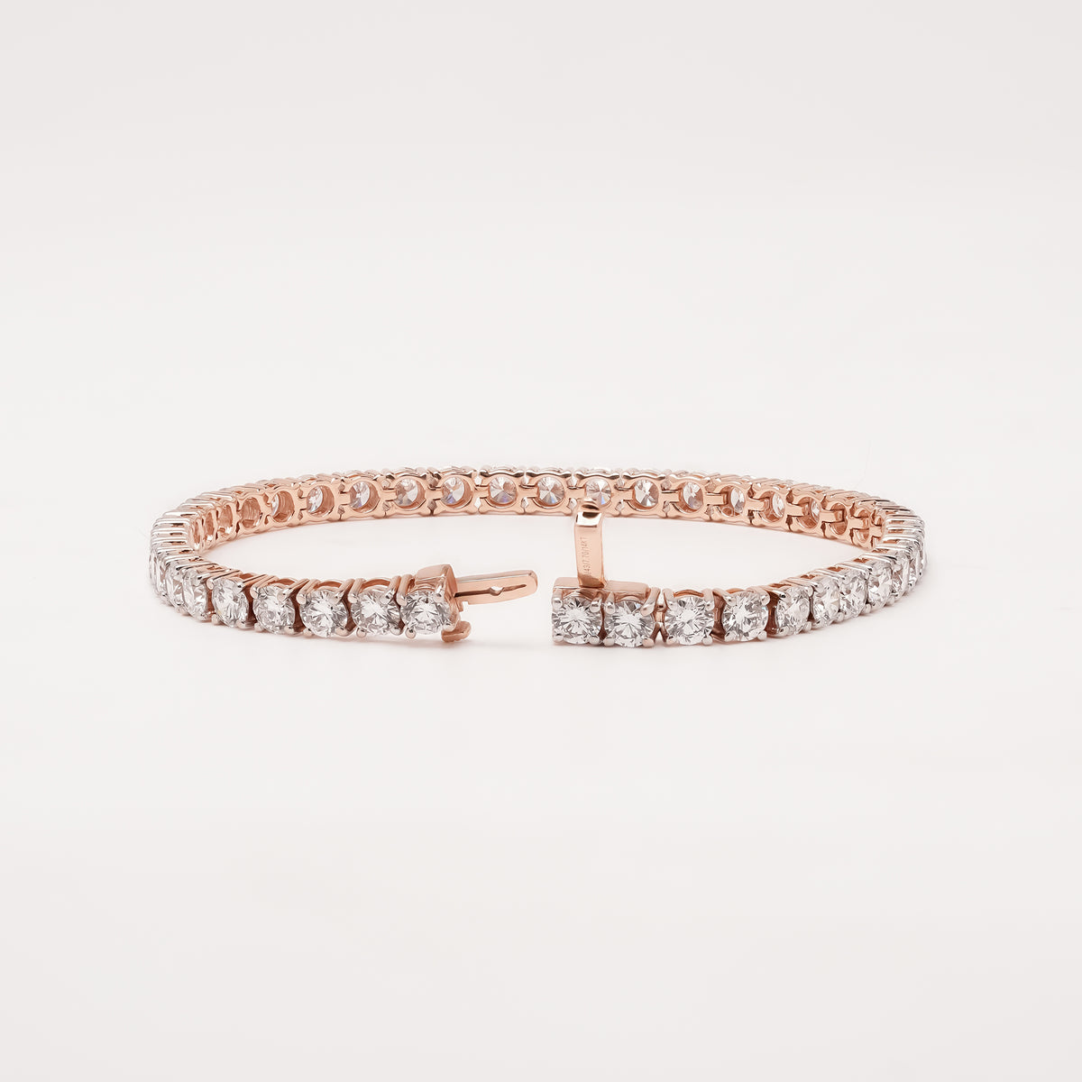 Open round lab grown diamond tennis bracelet with clasp