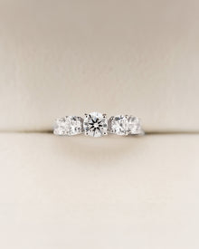 Eternelle round lab grown diamond five-stone ring in white metal front view