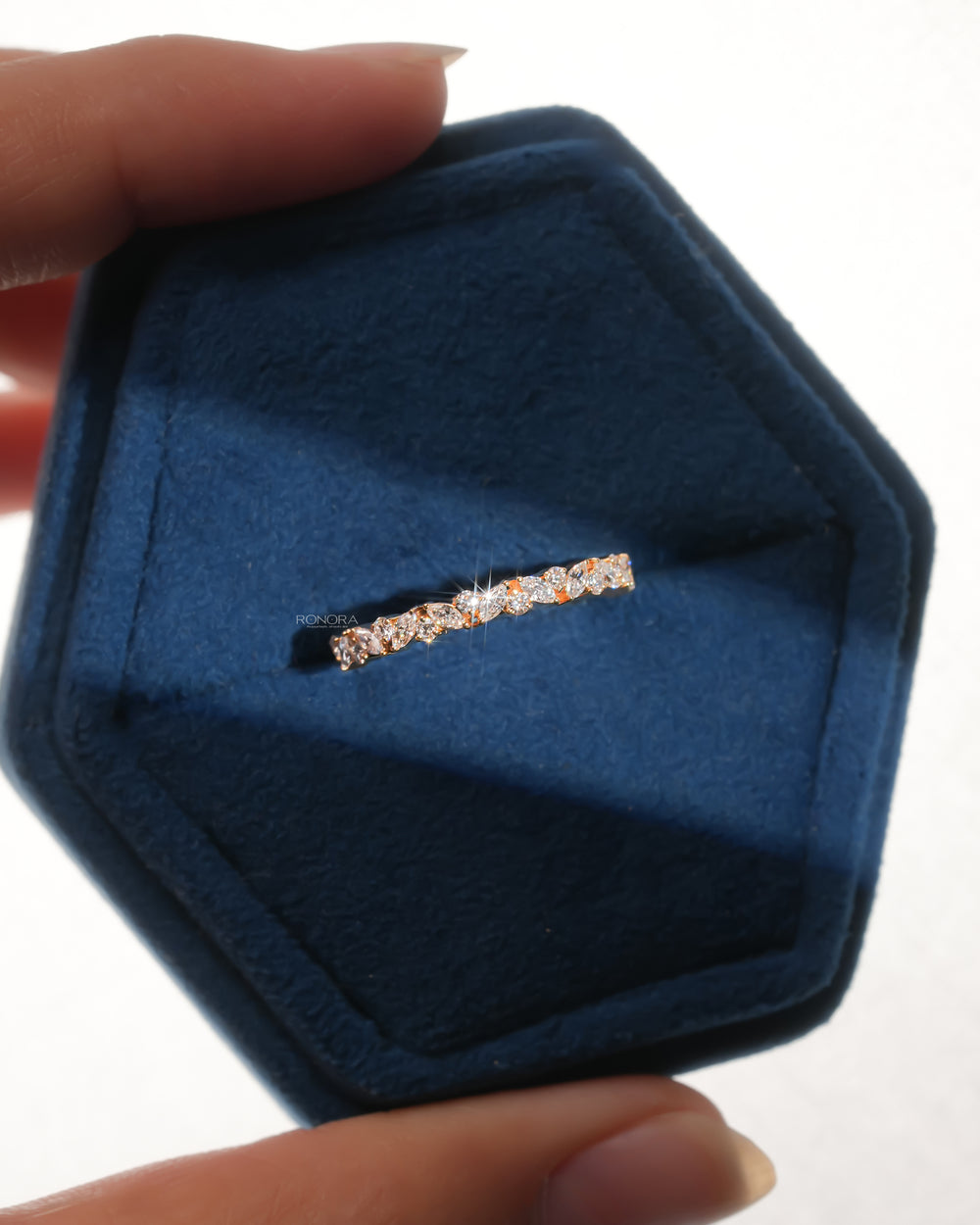 Marquise and Round Wedding Band, Design code: R145