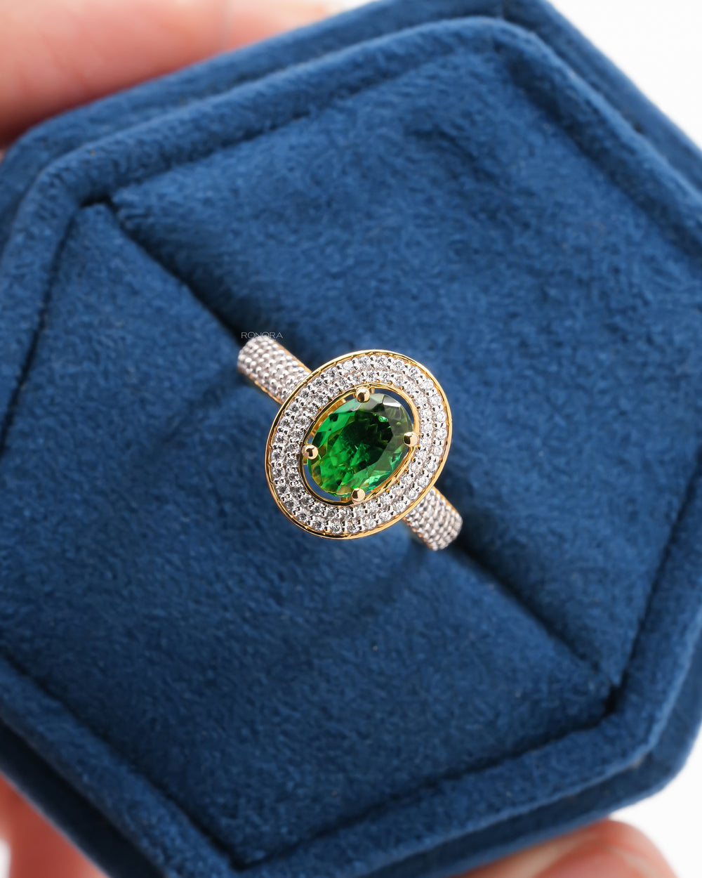 Oval Green Ring, Design code: R100