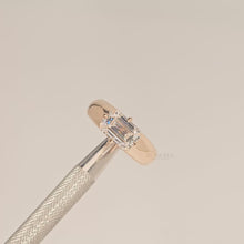 Close-up video of emerald lab grown diamond signet ring showing side profile