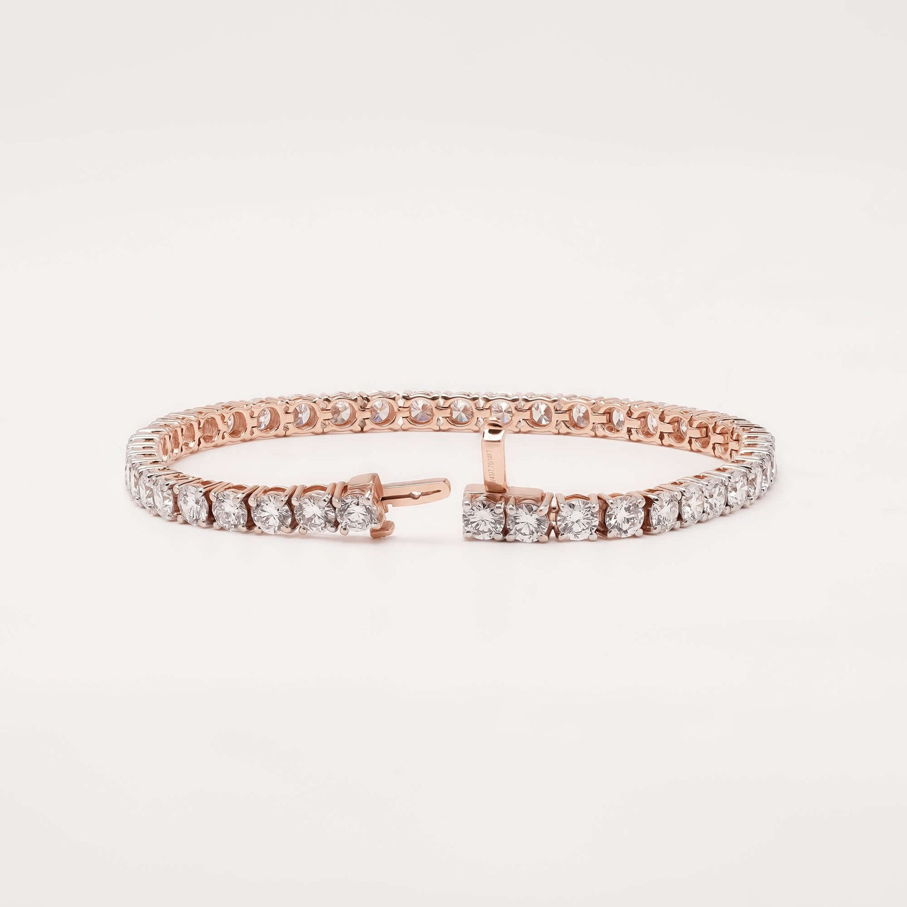 Open round lab grown diamond tennis bracelet with clasp
